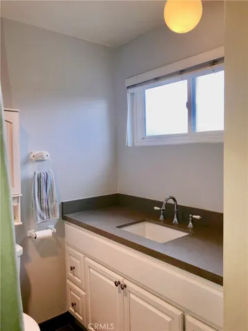 $7,700 | 334 11th Street, Manhattan Beach, CA 90266