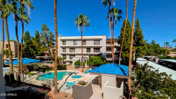 $4,000 | 5122 North 31st Way, Unit 221, Phoenix, AZ 85016