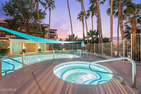 $4,000 | 5122 North 31st Way, Unit 221, Phoenix, AZ 85016