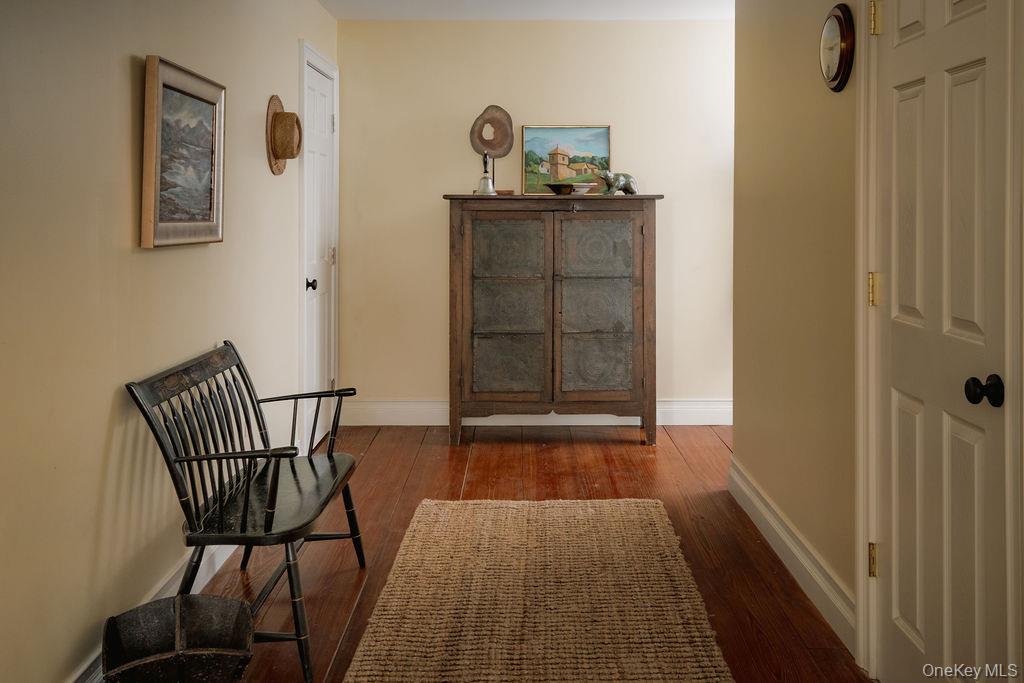 92 Fiddlers Bridge Road Staatsburg, NY 12580 - Photo 20 of 32 Hallway