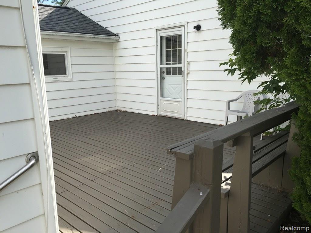 1422 West Auburn Road Rochester, MI 48309 - Photo 4 of 14 IMG_0306.jpg