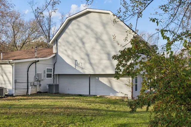 $1,450 | 801 Poplar Avenue, Unit B, Springfield, TN 37172