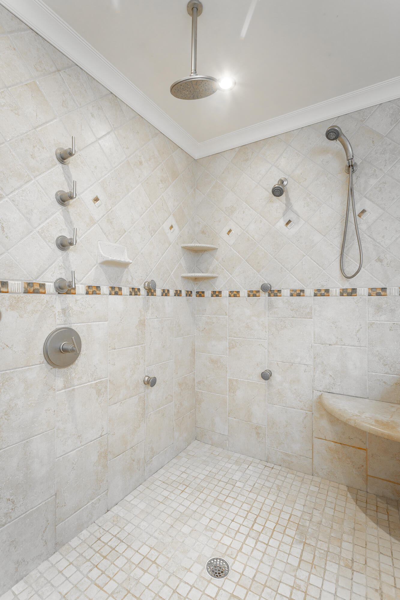 191 Chestnut Street, Unit 401 Chattanooga, TN 37402 - Photo 27 of 50 Large shower with multiple heads