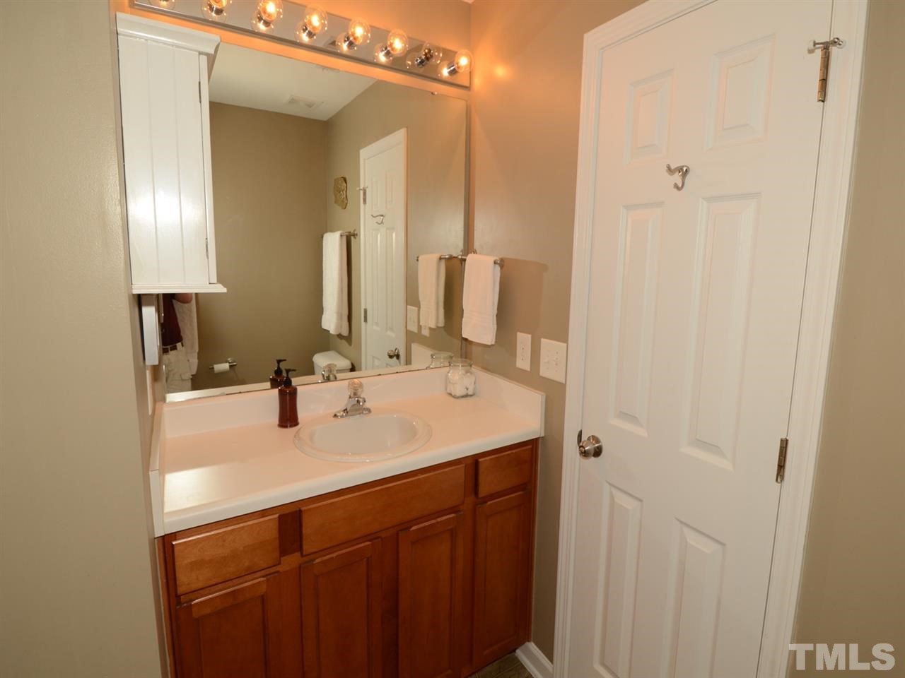 4606 Peyton Hall Way Raleigh, NC 27604 - Photo 18 of 25 Gallery Image 18