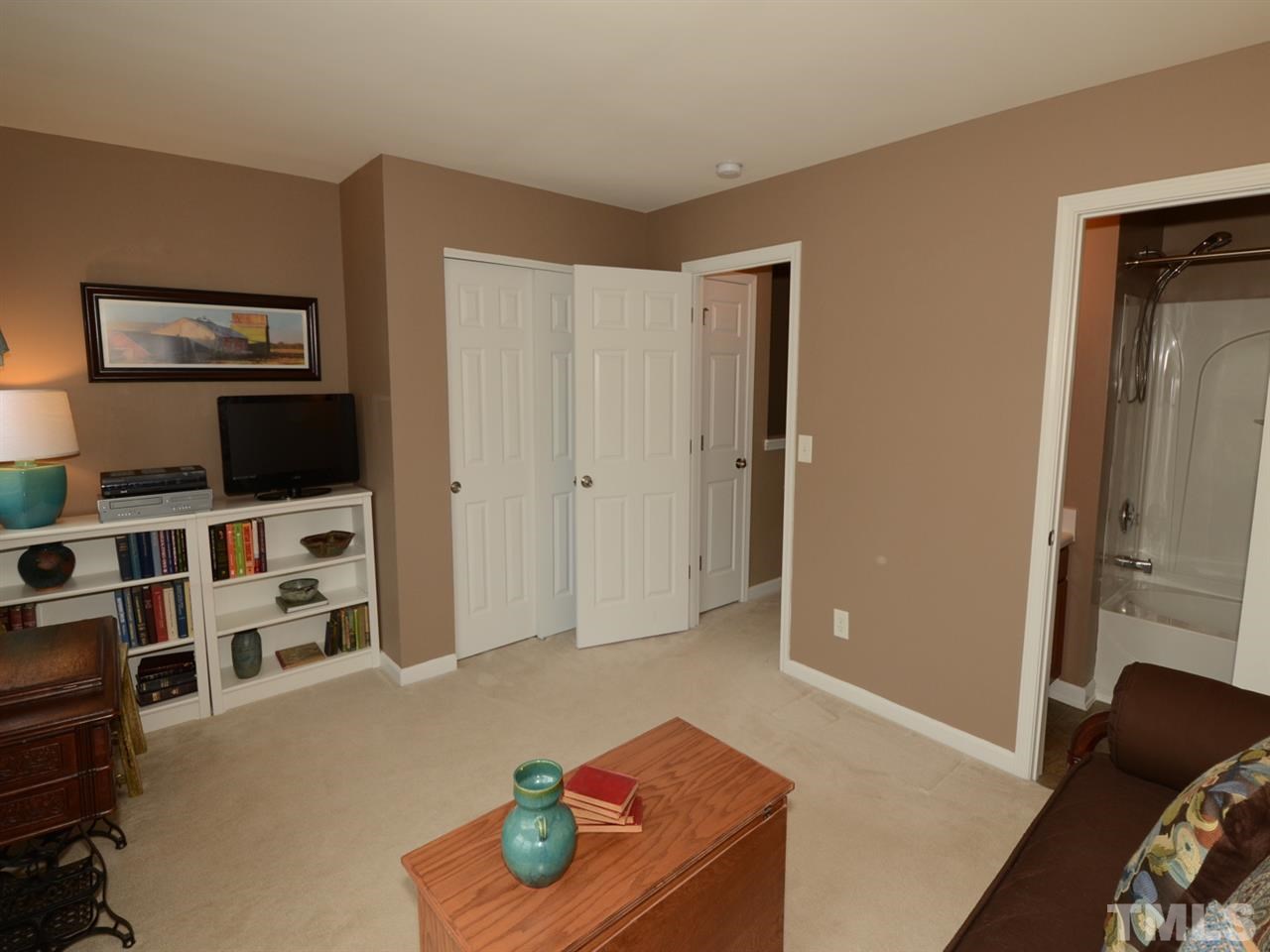 4606 Peyton Hall Way Raleigh, NC 27604 - Photo 20 of 25 Gallery Image 20