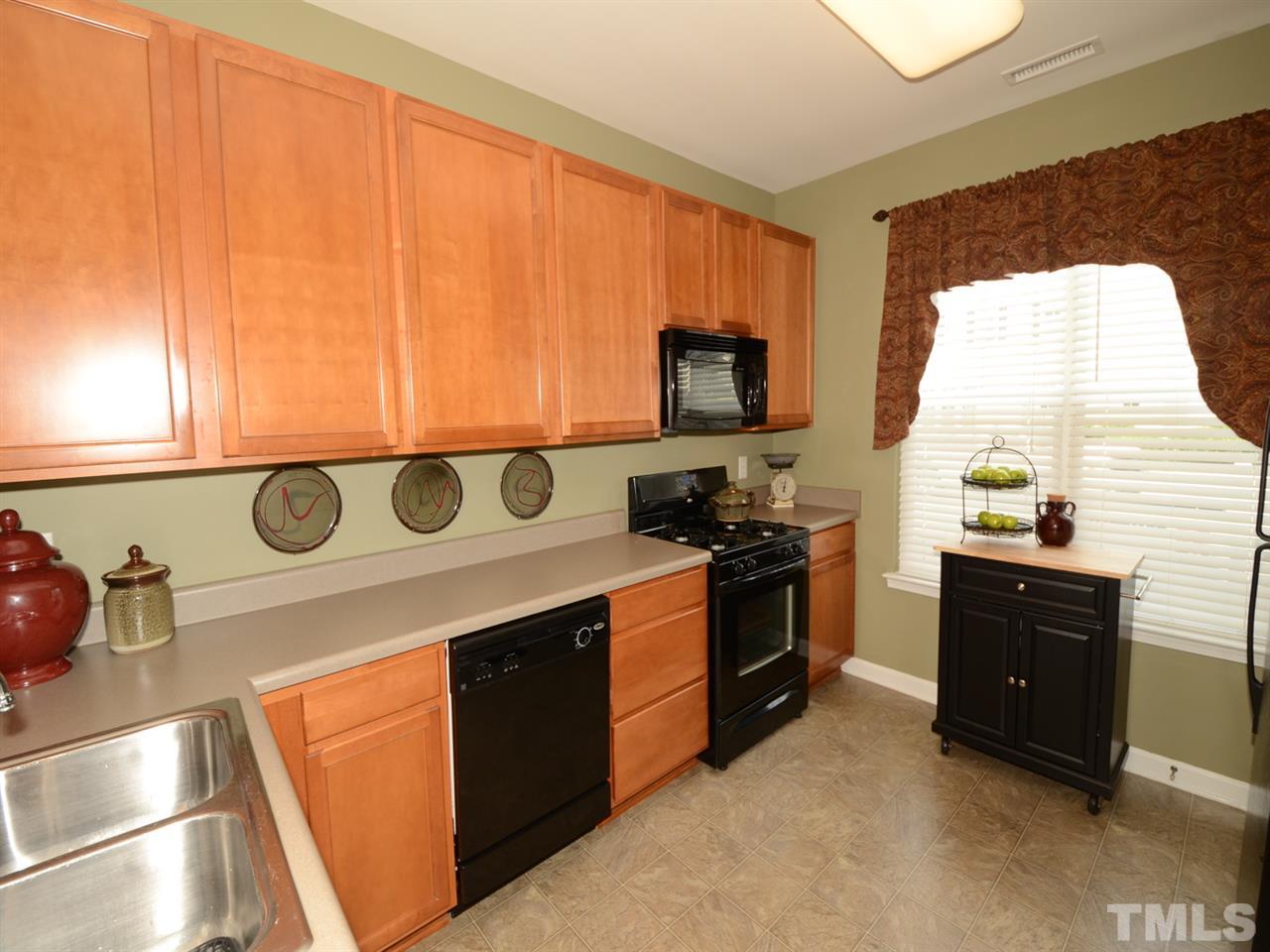 4606 Peyton Hall Way Raleigh, NC 27604 - Photo 3 of 25 Gallery Image 3