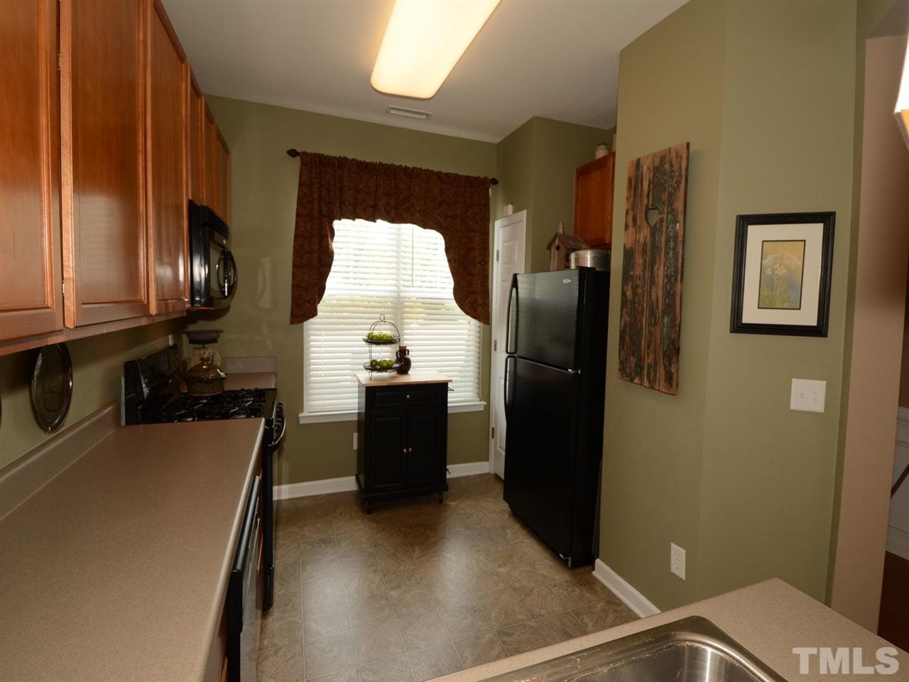 4606 Peyton Hall Way Raleigh, NC 27604 - Photo 4 of 25 Gallery Image 4