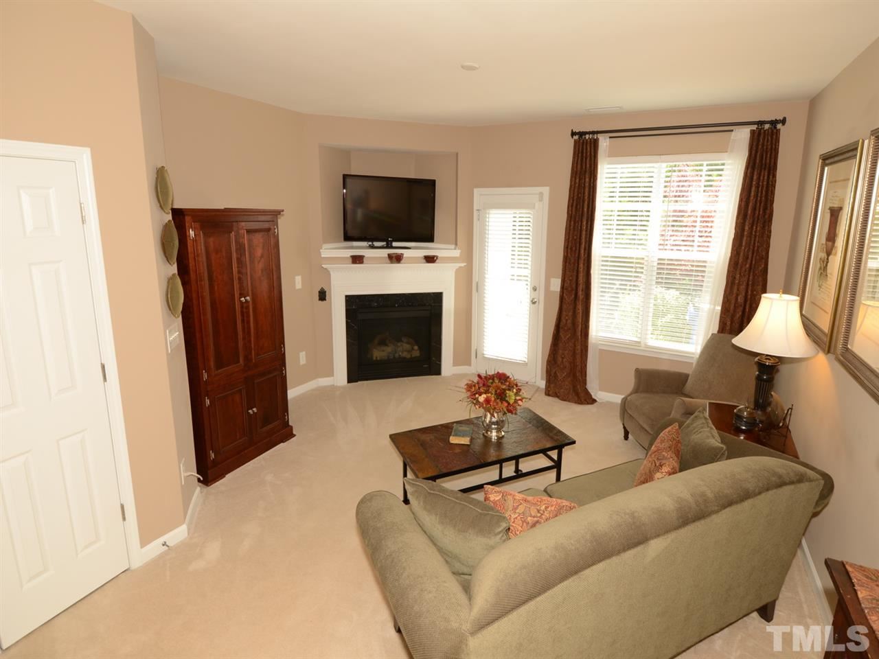 4606 Peyton Hall Way Raleigh, NC 27604 - Photo 8 of 25 Gallery Image 8