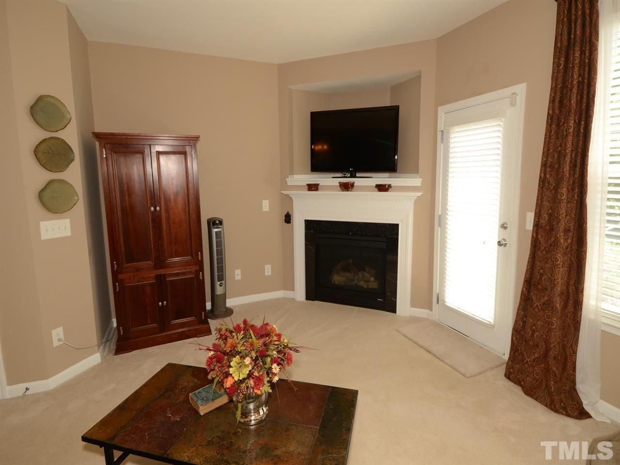 4606 Peyton Hall Way Raleigh, NC 27604 - Photo 10 of 25 Gallery Image 10