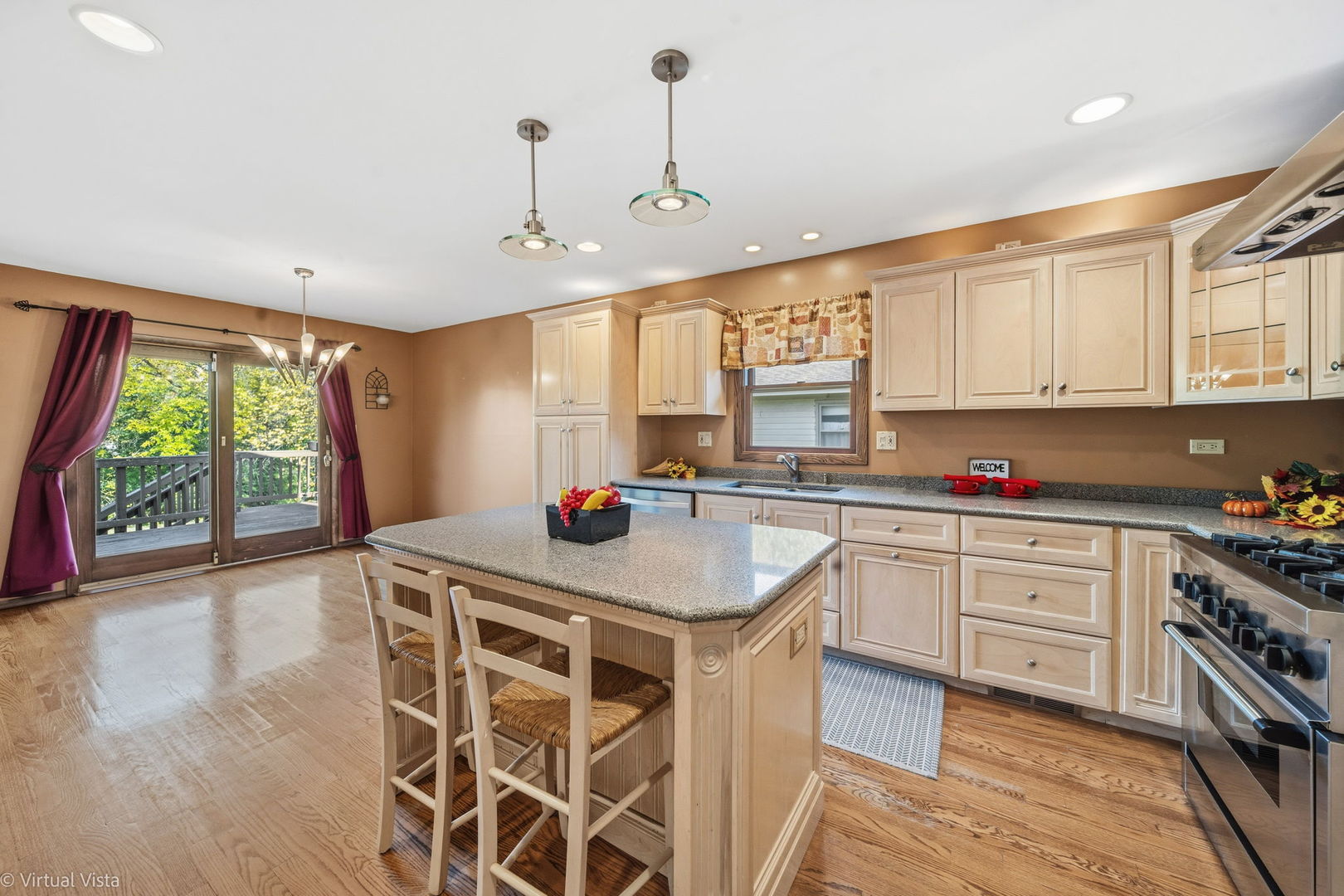 2124 Midhurst Road Downers Grove, IL 60516 - Photo 9 of 37 Gallery Image 9