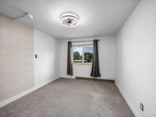 $1,300 | 4407 Wilshire Boulevard, Unit 204, Mound, MN 55364