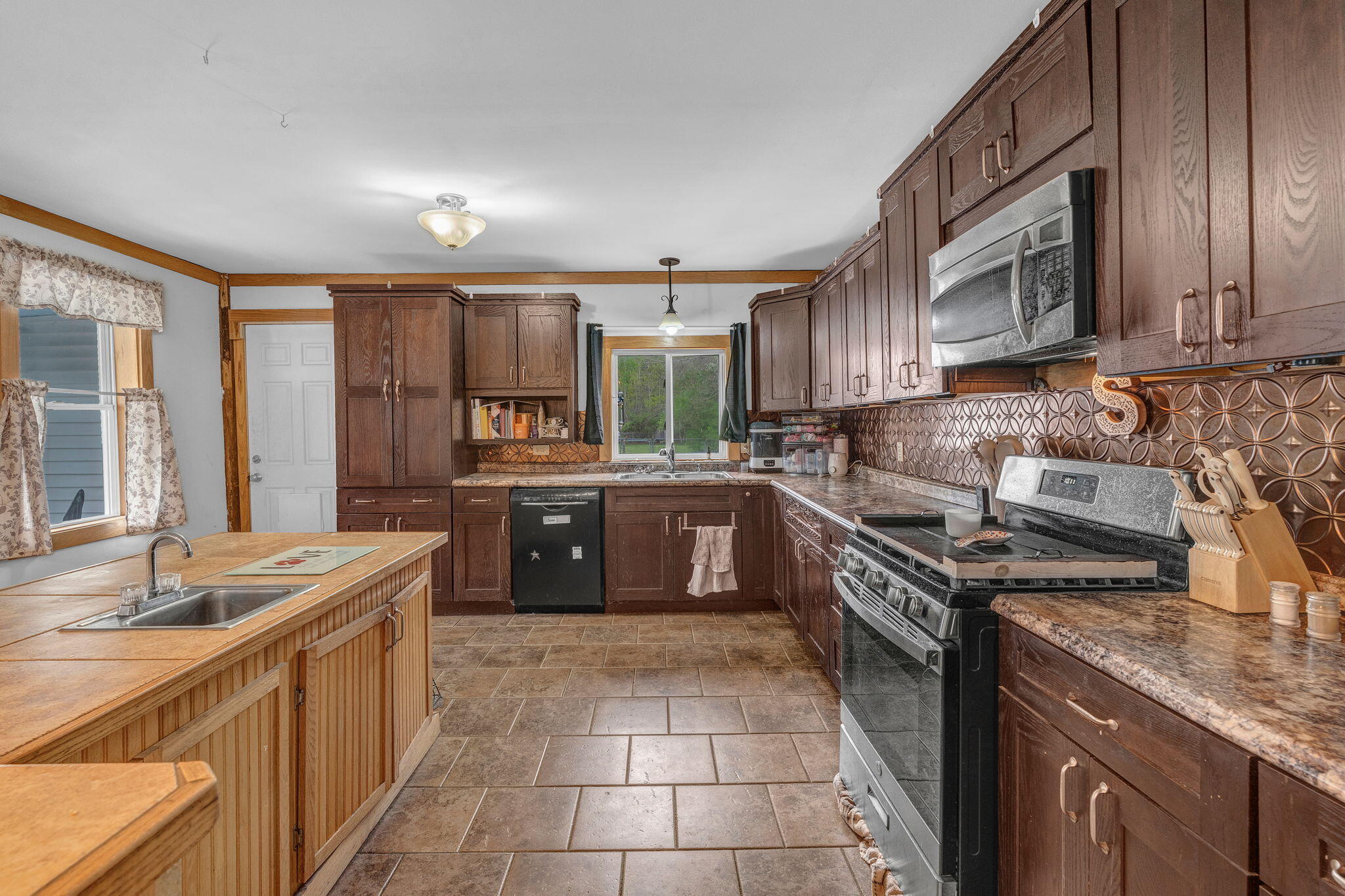58 Morrill Street Buckfield, ME 04220 - Photo 6 of 48 31-web-or-mls-58-morrill-st