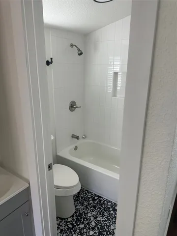 $1,395 | 3019 East 12th Street, Austin, TX 78702