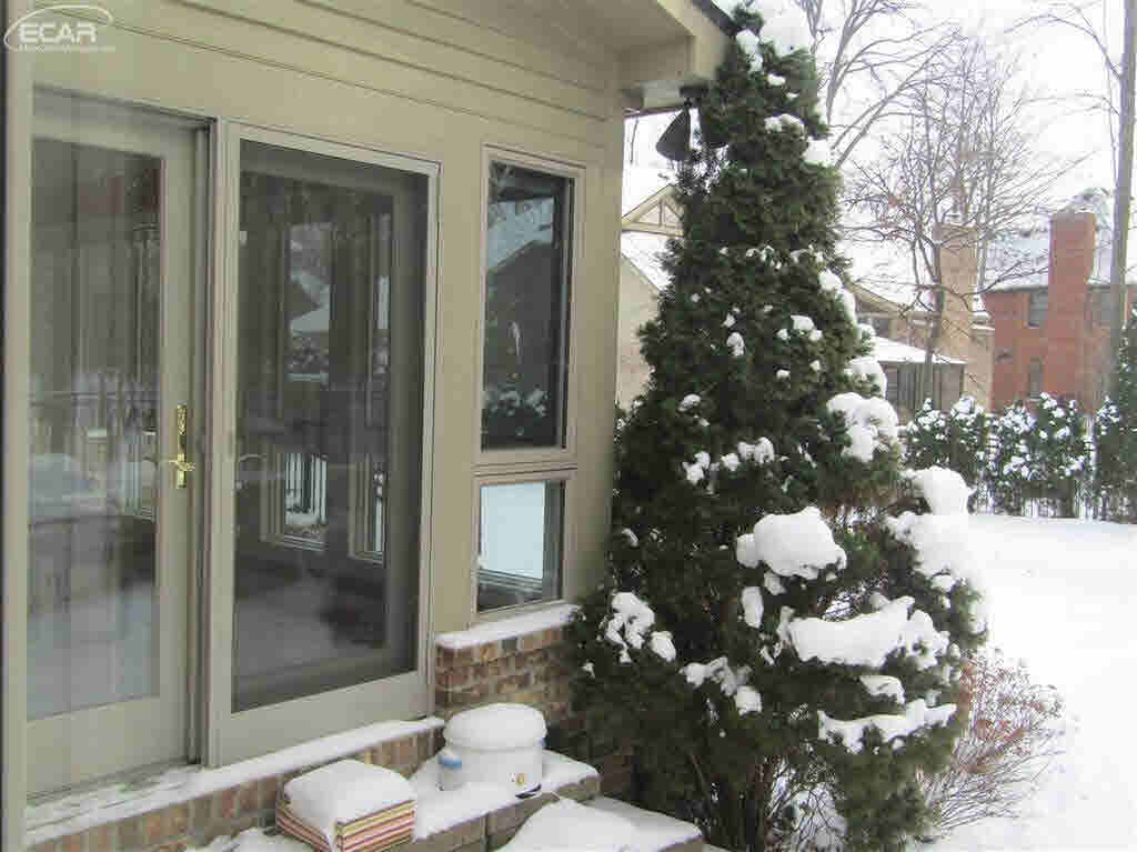 1130 Kings Carriage Road Grand Blanc, MI 48439 - Photo 87 of 92 21404224-86.JPG