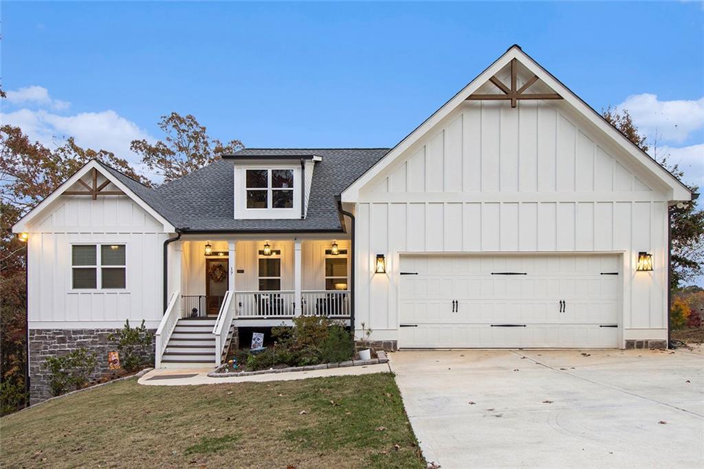 17 Wendover Drive Cartersville, GA 30120 - Photo 2 of 32 a view of a house with a yard and garage