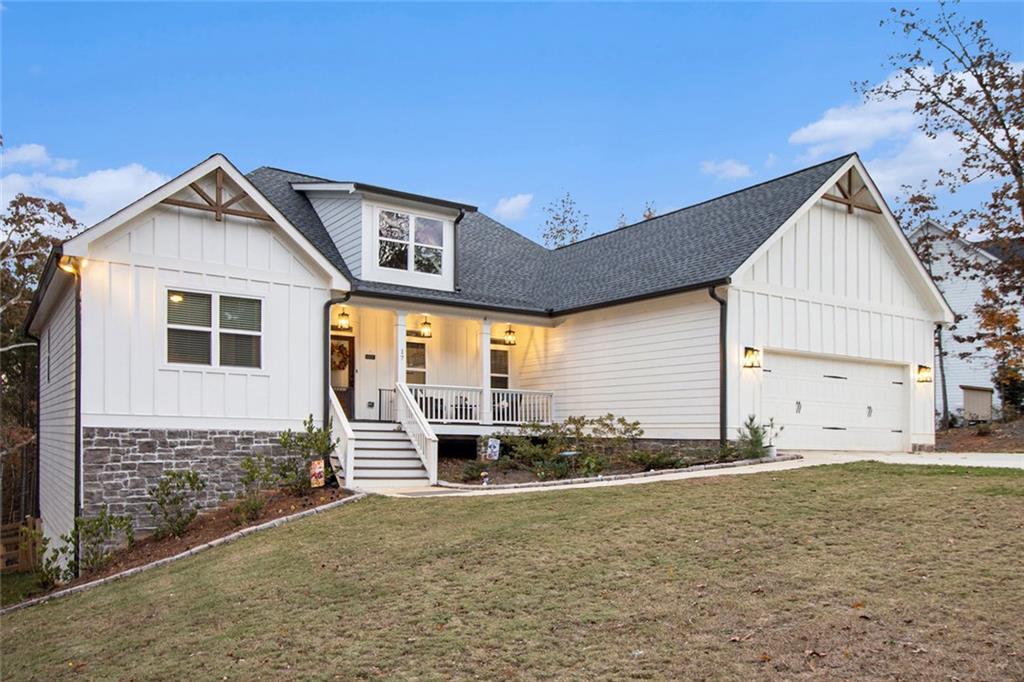 17 Wendover Drive Cartersville, GA 30120 - Photo 3 of 32 a view of a house with a yard