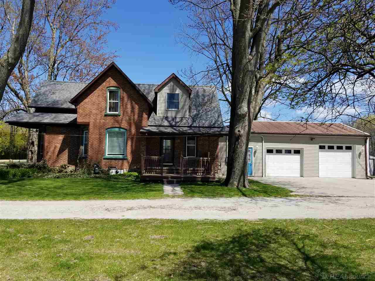 54 North Croswell Road Croswell, MI 48422 - Photo 2 of 42
