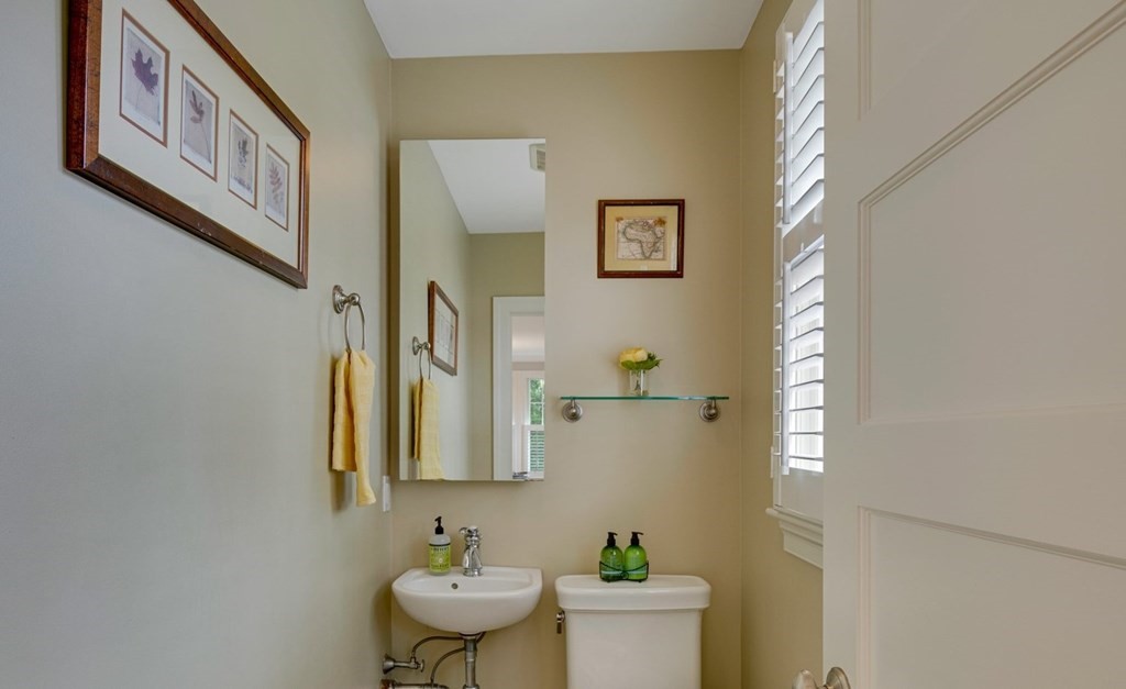 12 Allen Road Winchester, MA 01890 - Photo 19 of 36