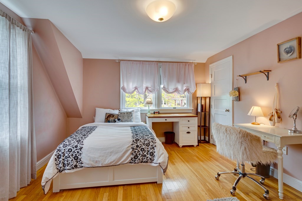 12 Allen Road Winchester, MA 01890 - Photo 24 of 36