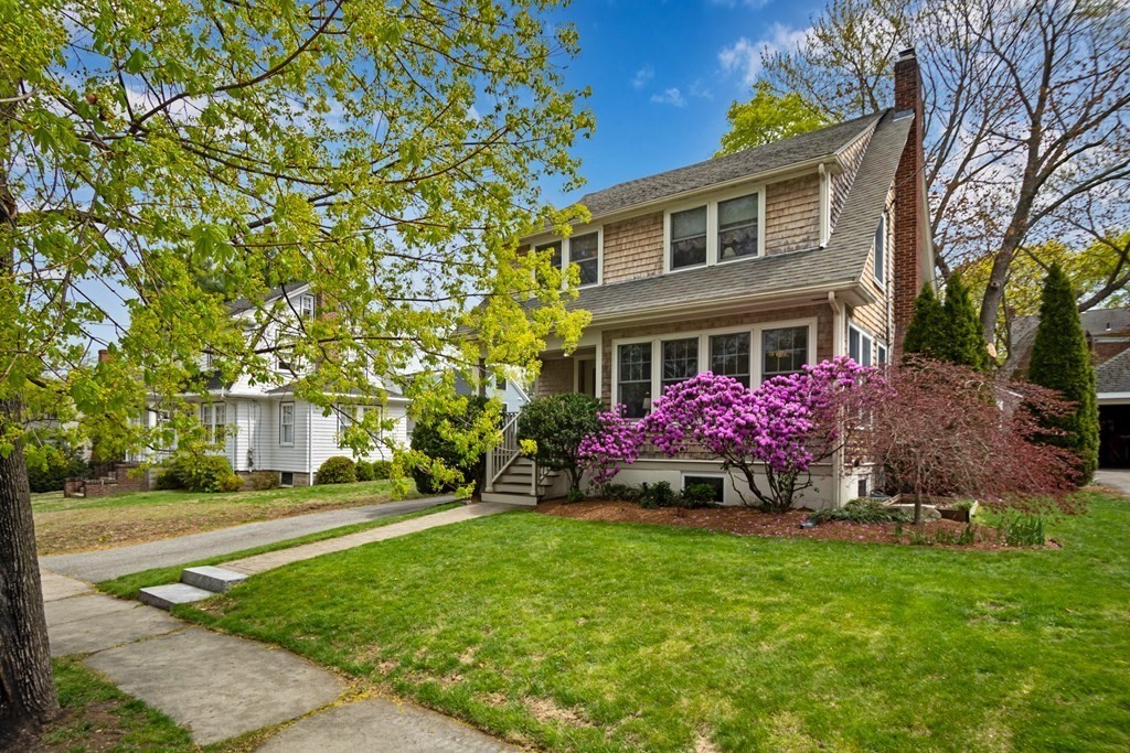 12 Allen Road Winchester, MA 01890 - Photo 3 of 36