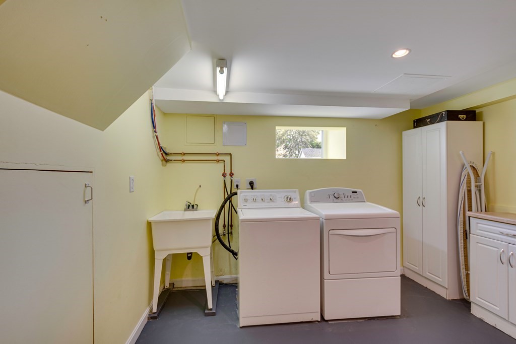 12 Allen Road Winchester, MA 01890 - Photo 32 of 36