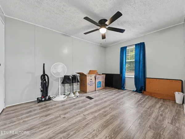 $285,000 | 222 Moosetrail Lane, Powell, TN 37849