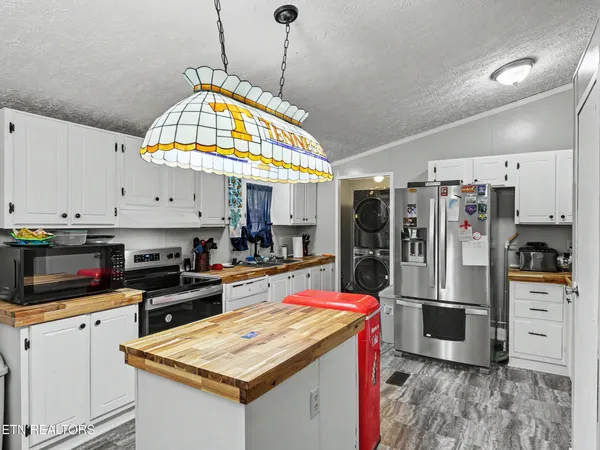 $285,000 | 222 Moosetrail Lane, Powell, TN 37849