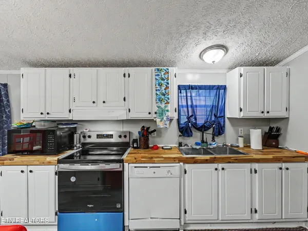 $285,000 | 222 Moosetrail Lane, Powell, TN 37849