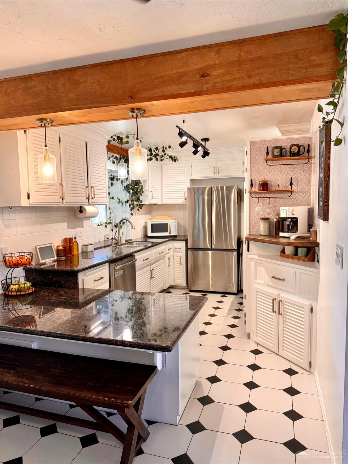 19713 Brite Valley Road Tehachapi, CA 93561 - Photo 10 of 67 Gallery Image 10
