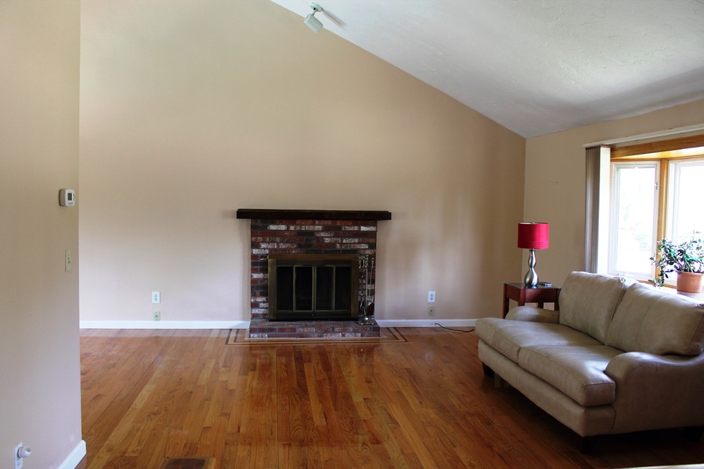 6 Arnold Road Framingham, MA 01701 - Photo 3 of 16 Gallery Image 3