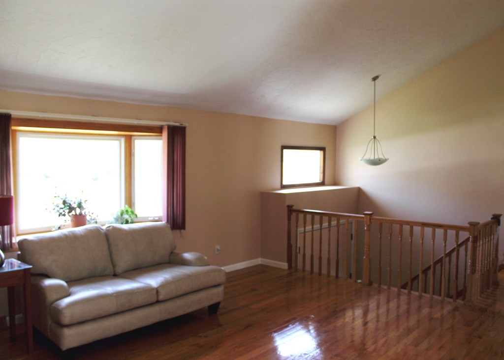 6 Arnold Road Framingham, MA 01701 - Photo 4 of 16 Gallery Image 4