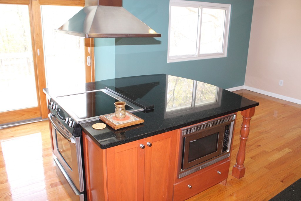 6 Arnold Road Framingham, MA 01701 - Photo 7 of 16 Gallery Image 7