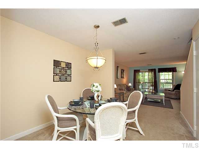 2502 Avent Ferry Road, Unit 202 Raleigh, NC 27606 - Photo 5 of 11 Dining area