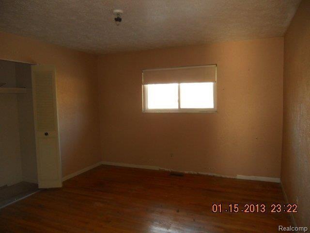 460 Alfred Road Ortonville, MI 48462 - Photo 6 of 11 DSCN7229.JPG