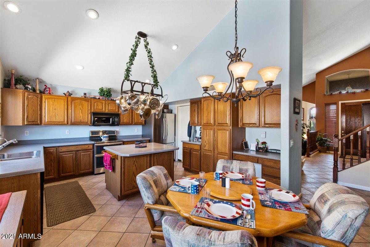 1394 East Toledo Street Gilbert, AZ 85295 - Photo 5 of 28 05-05