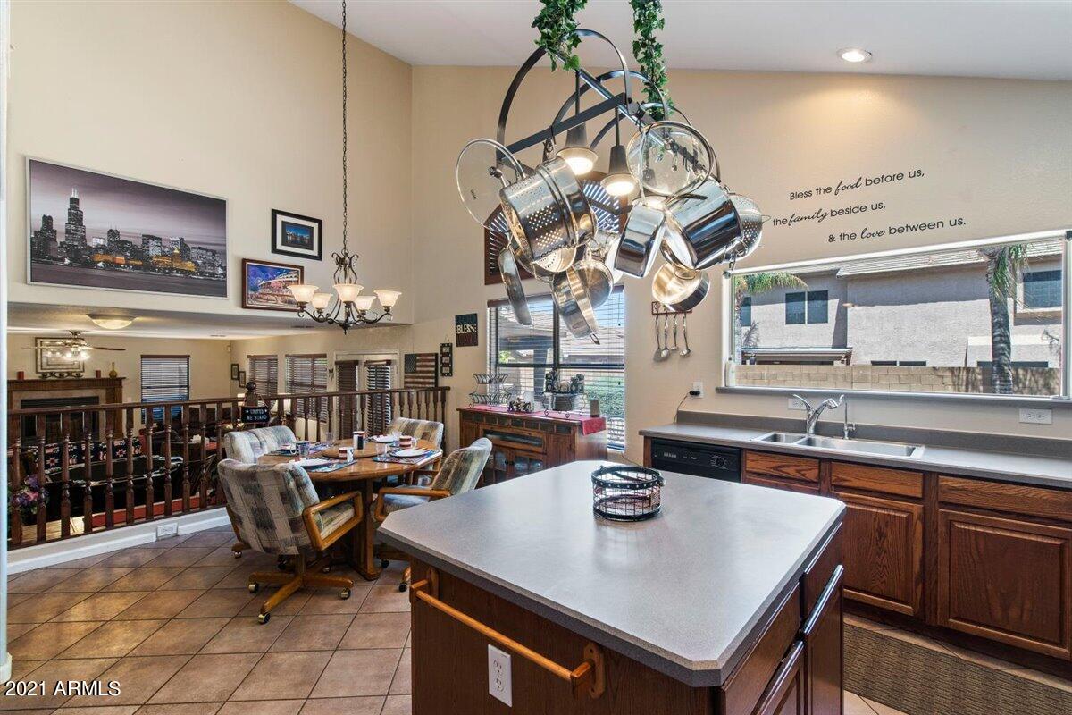 1394 East Toledo Street Gilbert, AZ 85295 - Photo 8 of 28 08-08