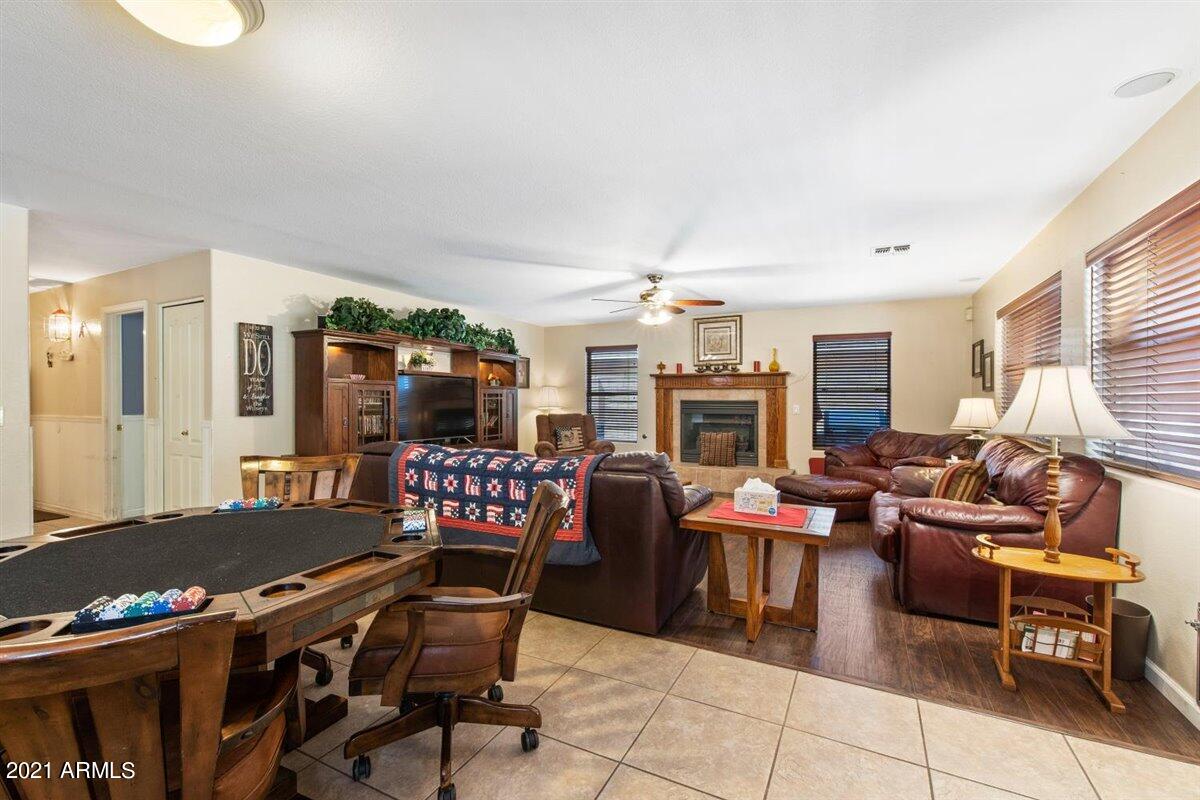 1394 East Toledo Street Gilbert, AZ 85295 - Photo 9 of 28 09-09