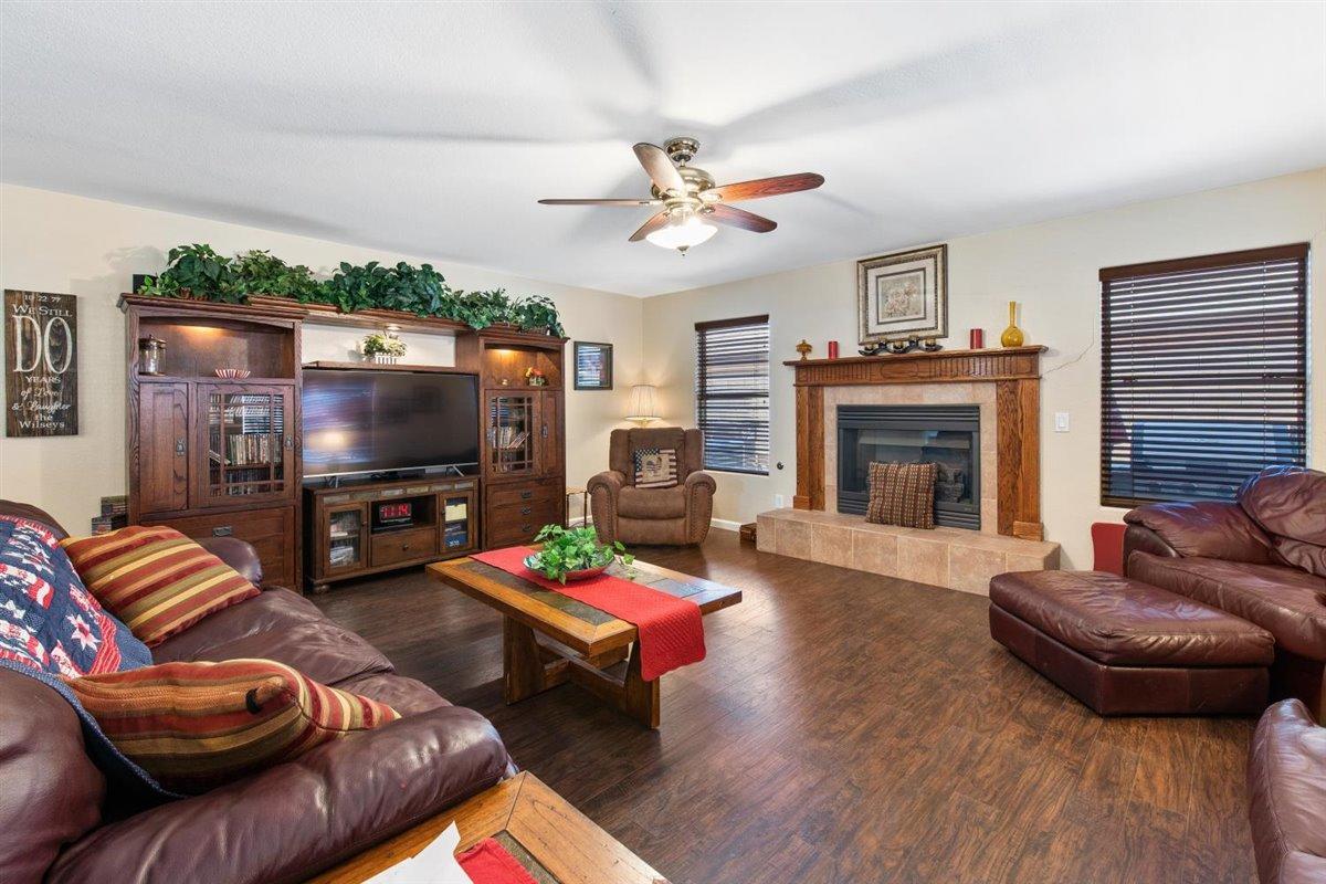1394 East Toledo Street Gilbert, AZ 85295 - Photo 10 of 28 10-10