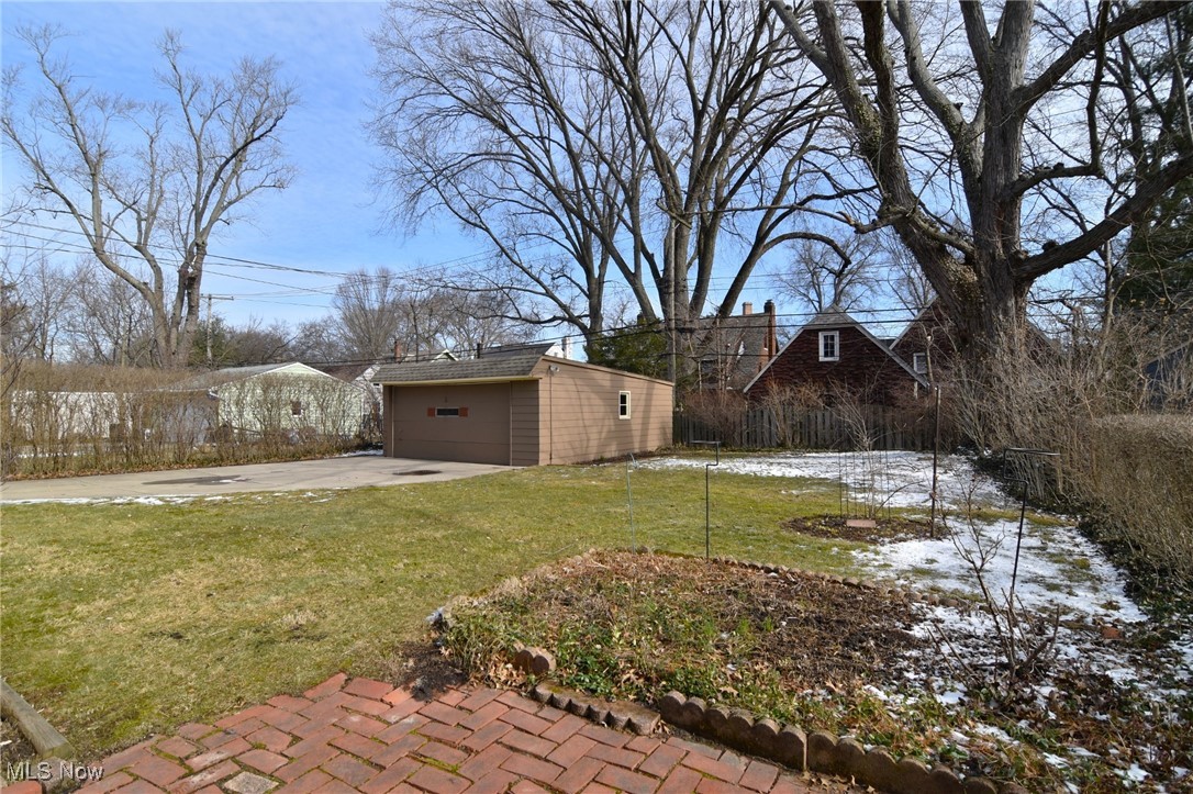 3093 Huntington Road Cleveland, OH 44120 - Photo 45 of 48