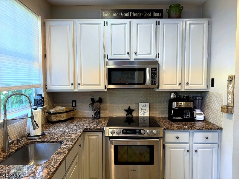 34 High Pond Lane Bedminster, NJ 07921 - Photo 5 of 26