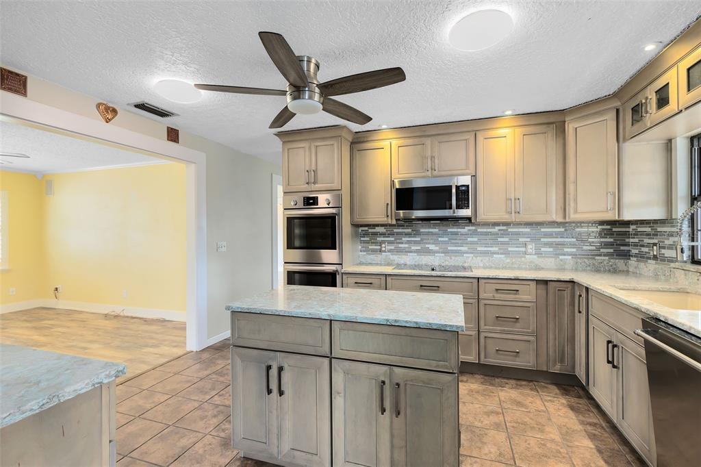 12429 Warren Road Clermont, FL 34711 - Photo 11 of 37 Gallery Image 11