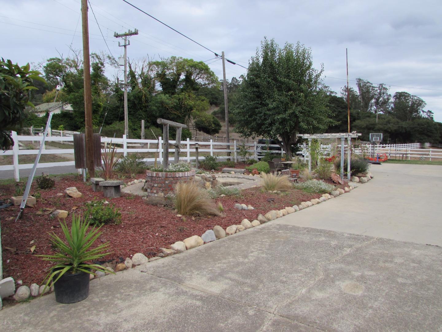 231 Walker Valley Road Castroville, CA 95012 - Photo 4 of 25 Gallery Image 4