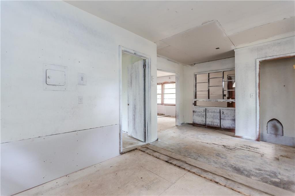 4376 Old Jonesboro Road Forest Park, GA 30297 - Photo 6 of 18