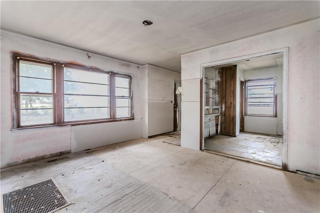 4376 Old Jonesboro Road Forest Park, GA 30297 - Photo 9 of 18