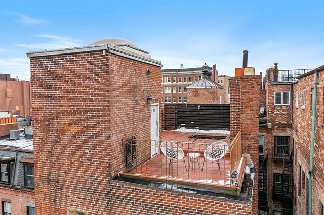 a picture of city view