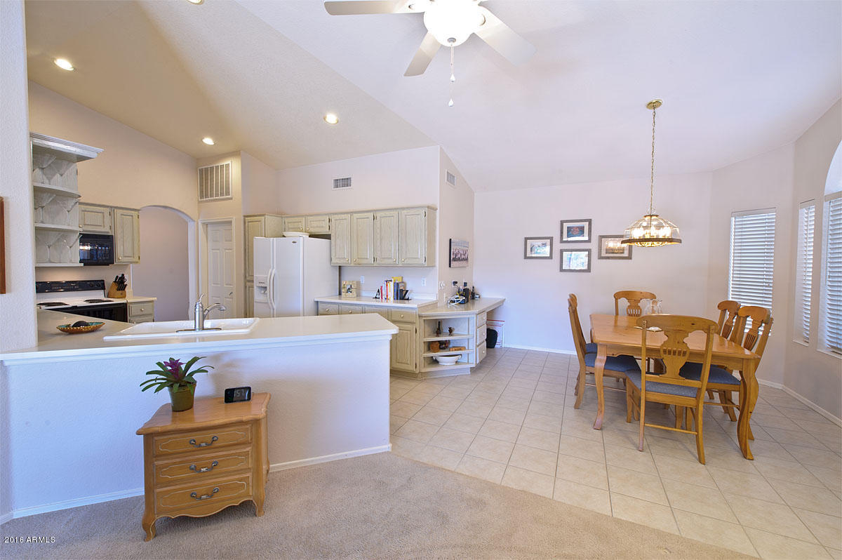 15731 Piccadilly Road Goodyear, AZ 85395 - Photo 4 of 13 Kitchen Breakfast