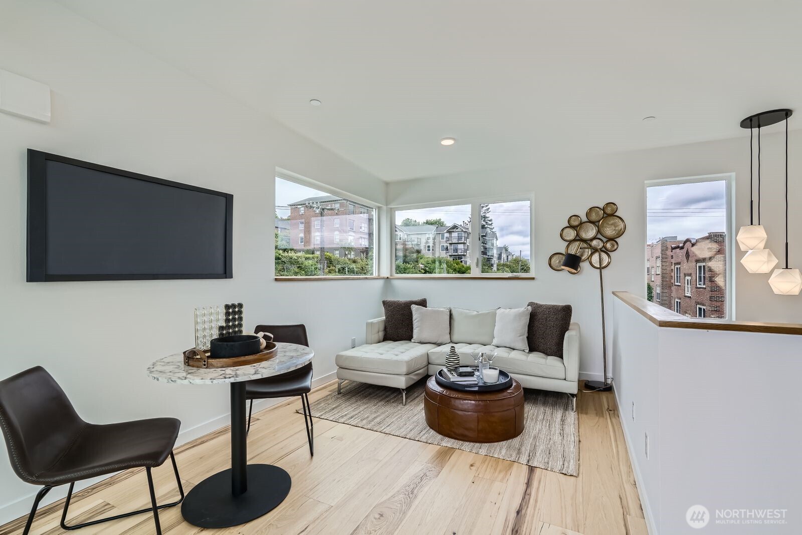 511 Howe Street, Unit A Seattle, WA 98109 - Photo 16 of 34