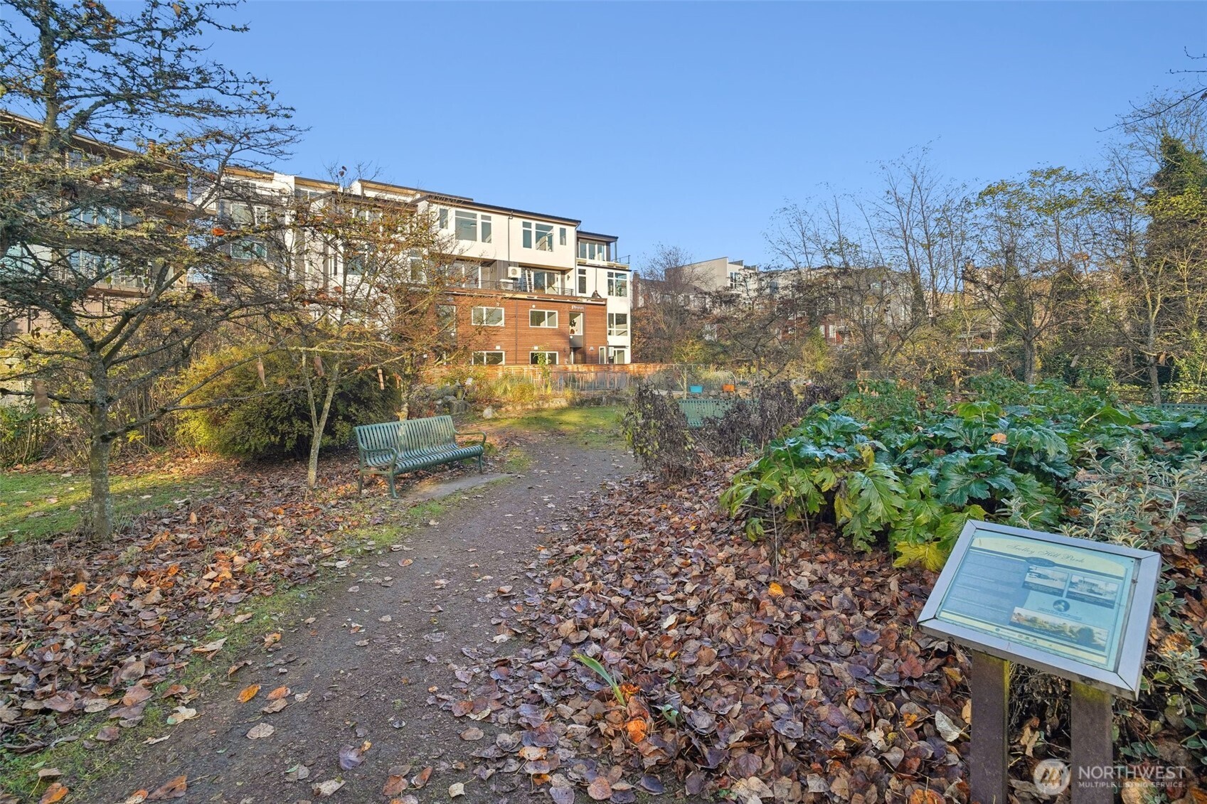 511 Howe Street, Unit A Seattle, WA 98109 - Photo 30 of 34