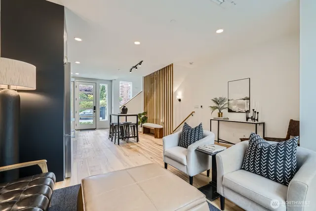 $1,379,990 | 511 Howe Street, Unit A, Seattle, WA 98109
