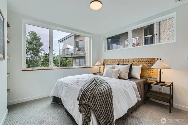 $1,379,990 | 511 Howe Street, Unit A, Seattle, WA 98109